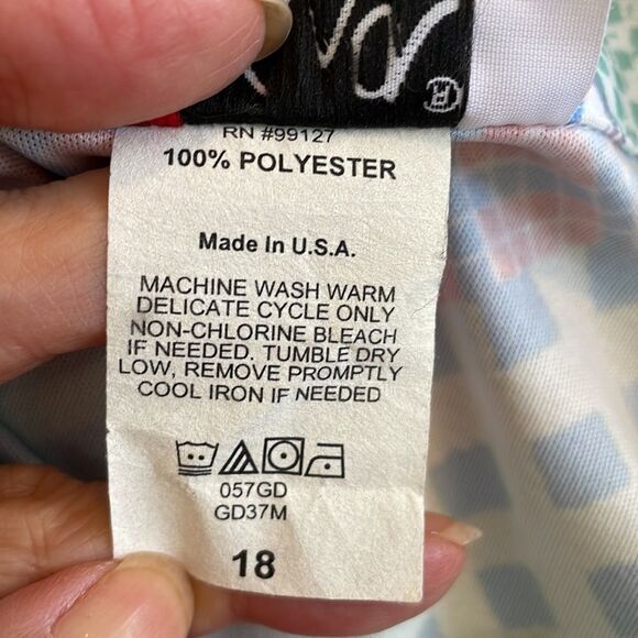 Vtg 80s Vera multi color patchwork print short sleeve knit polyester blouse - Picture 8 of 8